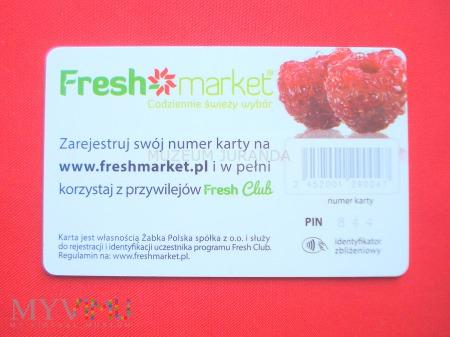 W programie Fresh Club Przywilej Korzyści trwającym od 5 października 204 roku,którego czas trwania przewidziany jest na 24 miesiące,identyfikator zbliżeniowy występuje w trzech wzorach i jest