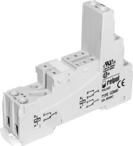 mm wg PN-EN 60715 lub na p³ycie 78,1 x 15,9 x 61(66,5) mm ❷ 12 A, 300 V AC COM NO NC COIL Schematy po³¹czeñ RM84 .