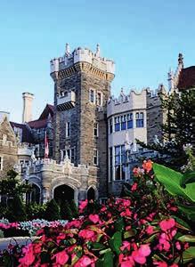 NIAGARA FALLS WASHINGTON, D.C. BOSTON RHODE ISLAND SPKE NEW YORK PHILADELPHIA 1WARSZAWA - NOWY JORK Przybycie na lotnisko w Warszawie 2 godziny przed odlotem. Odprawa paszportowo-bagażowa.
