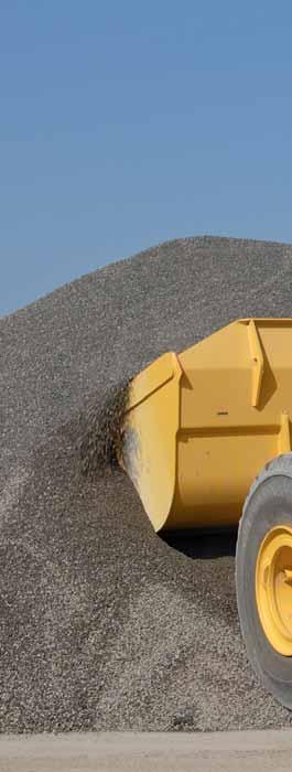 Wysoka wydajność i ekonomika paliwowa Oszczędny silnik ecot3 Nowy silnik Komatsu SAA6D114E-3 charakteryzuje się wysokim momentem obrotowym, wyższymi osiągami przy niskich prędkościach obrotowych i