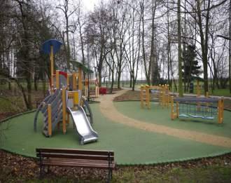 Park zyskał nowe ogrodzenie, a wszystkie prace były prowadzone pod kontrolą i w