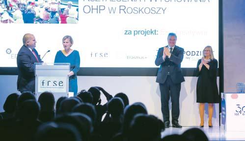 Karol Niewęgłowski Z głębokim smutkiem przyjąłem informację o śmierci Ś. P. prof.