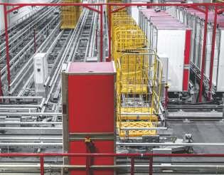 OPTYMALNE ROZWIĄZANIA DLA RETAIL CASE STUDY REWE Wydajny łańcuch dostaw świeżych produktów Automatyzacja transportu kontenerów w centrum dystrybucyjnym WYZWANIA PRODUCENTA Optymalizacja procesu