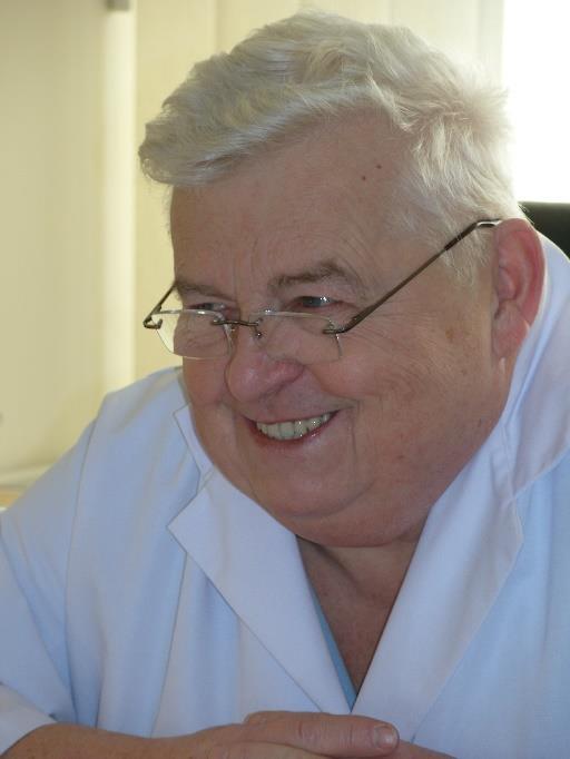 Albo jak działo się to w 2013 roku, zjawić się w Bochni, mieście swojego dzieciństwa i młodości, by powspominać o Bochni i medycynie", z perspektywy wydanego przed 58 laty Bocheńskiego Almanachu
