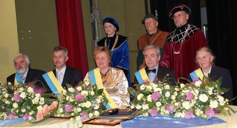 200- lecie samorządu Bardzo ważnym wydarzeniem w Strzelcach Opolskich były uroczystości związane z obchodami 200-lecia samorządu powiązane z 20-leciem RP, które odbyły się 30.05.2009 r.