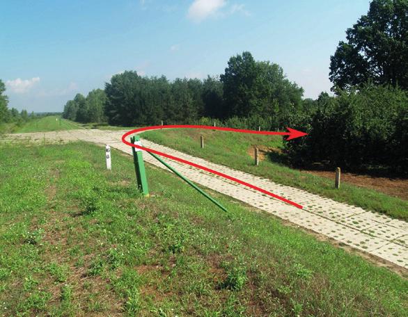 Przy trzecim przejeździe zjazd do mety lotnej. 1. GPS: 51.417612, 21.964713 2. GPS: 51.417631, 21.