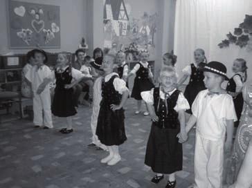 mája rozšíriť a upevniť svoje vedomosti z anglického jazyka hravým a humorným spôsobom. Umožnili im to Ali a Rick, dvaja nie úplne obyčajní rybári, ktorí túžia po rozličných veciach.