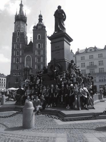 Verím, že pohľad našich žiakov na utrpenie, neľudské zaobchádzanie človeka s človekom a na násilie v akejkoľvek forme a podobe im bude výstrahou a signálom v budúcnosti.