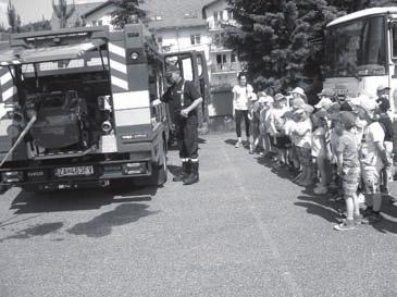 str.18 Č A S školstvo Súťaže jednotlivcov: Jozef Bacula (4.A) beh na 60 m umiestnenie 3. miesto Ondrej Mitrenga (8.A) beh na 800 m umiestnenie 2. miesto Kristína Házyová (6.