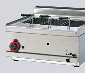 150 MAKARONIARKI LINIA RM GASTRO 600 GN 2/3 220 CPT - 64 G Urządzenie do gotowania makaronu top komora wykonana ze stali AISI 316 kran spustowy z zabezpieczeniem wanna o wymiarach: 31 x 33,5 x 18 h -