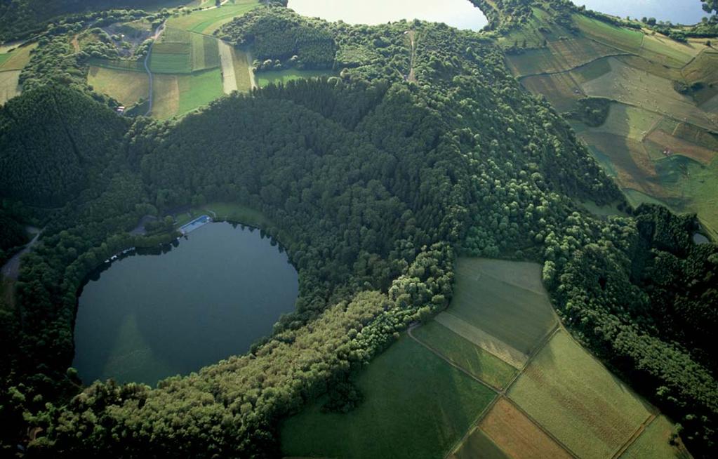 TRAS DAR NATURY W I w.n.e. nastąpiła ekspansja Cesarstwa Rzymskiego na północ Europy, powstawały nowe prowincje. Jedną z nich była Dolna Germania.