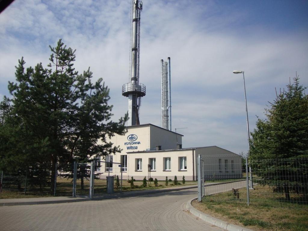 Ryc. 13.6 Kotłownia ZEC na ulicy Witosa Źródło: Zasób własny Łączna moc zamówiona (stan na 30.09.2015 r.): 10,83218 MW Ilość odbiorców ciepła (stan na 30.09.2015 r.): 112 (ilość odbiorców wg definicji ustawy Prawo energetyczne, tj.