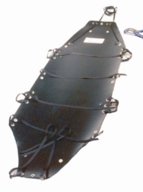 Nosze płachtowe brezentowe na stelażu aluminiowym składane + kółka Nosze płachtowe na stelażu aluminiowym są przeznaczone do wykorzystywania w karetkach pogotowia, szpitalach polowych, a także w