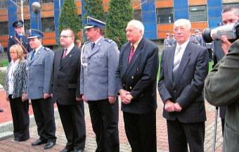 W imieniu Mieszkañców Gminy Ornontowice sk³adamy ho³d poleg³ym w