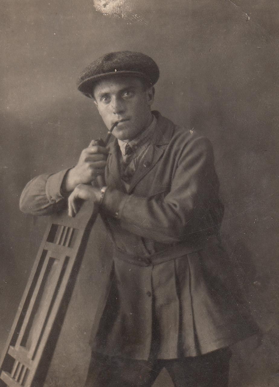 Dmitrij Aleksandrowicz Richert urodził się 26 października 1910 r. w Kijowie - 15 października 1938 r. przez sąd NKWD, skazany na śmierć przez rozstrzelenie.