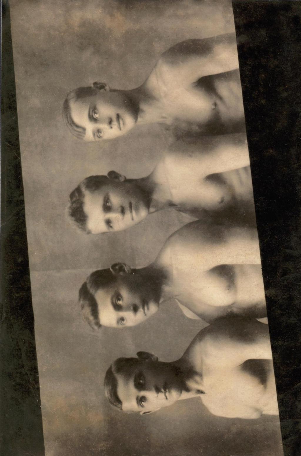 Pierwszy z prawej Michał Aleksandrowicz Richert (1915-1995) - młodszy brat Dmitrija, uprawiał gimnastykę atletyczną, pracował w