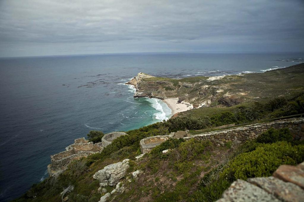 DZIEŃ 1 LECIMY DO AFRYKI! STARTUJEMY - LOT DO CAPE TOWN Czeka nas międzykontynentalny przelot do Kapsztadu.