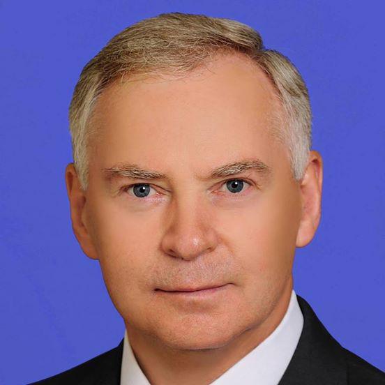 Październik 2018 Nasz Profil 7 Przedstawiamy naszych kandydatów Zdzisław Goral Kandydat do Sejmiku Województwa Szanowni Państwo, Jestem emerytowanym generałem Wojska Polskiego.