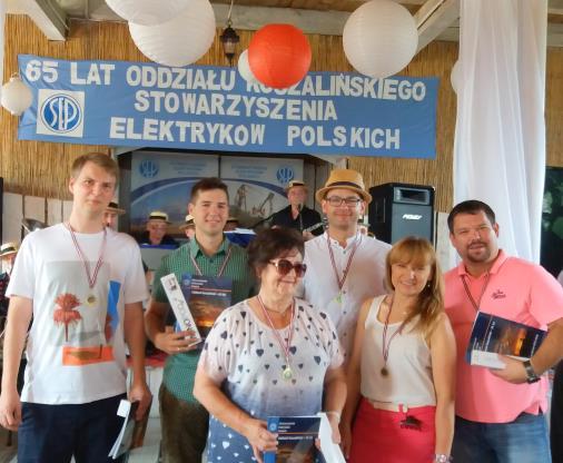 konkursów zespołowych.