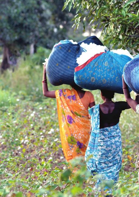 Sprawiedliwy Handel i Fairtrade Sprawiedliwy Handel to partnerstwo handlowe oparte na dialogu, przejrzystości i szacunku, które dąży do większej równości w handlu międzynarodowym.