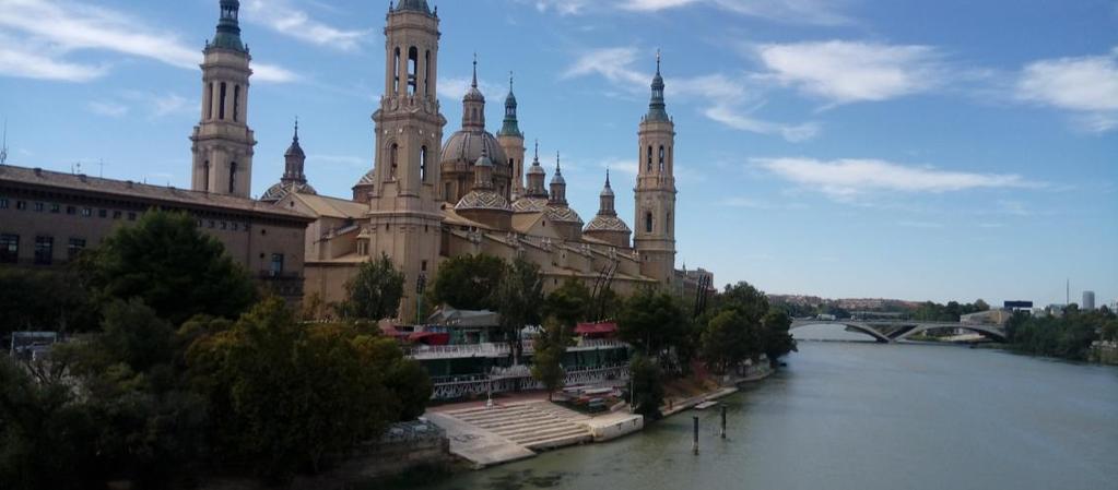 Zaragoza to piękne miasto z setką małych uliczek.