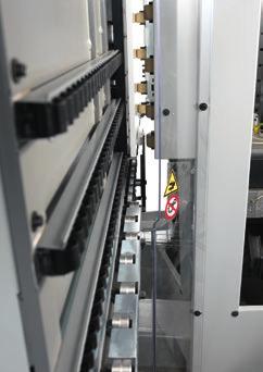 Łatwe, szybkie i dokładne blokowanie płyt Kompaktowe i sztywne centrum z pionową strukturą