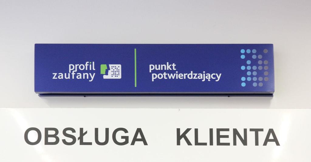 Co zrobić, żeby założyć profil zaufany_ Masz trzy możliwości założenia profilu zaufanego: całkowicie przez internet za pomocą certyfikatu kwalifikowanego albo zewnętrznego