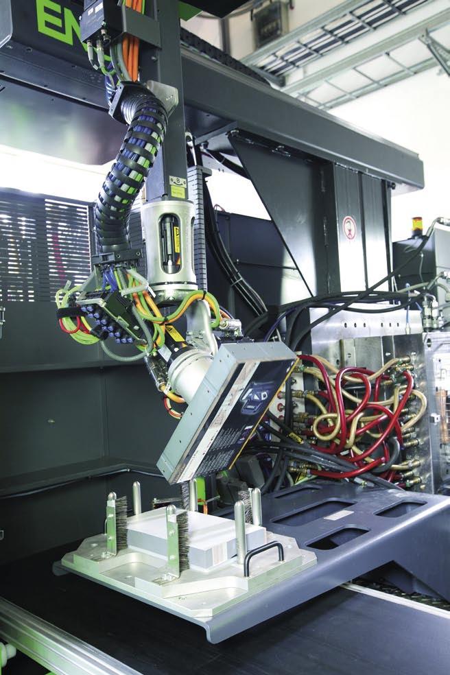 50 TECHNOLOGII, KTÓRE ZMIENIŁY ŚWIAT POLIMERÓW merem podczas formowania wyrobu.