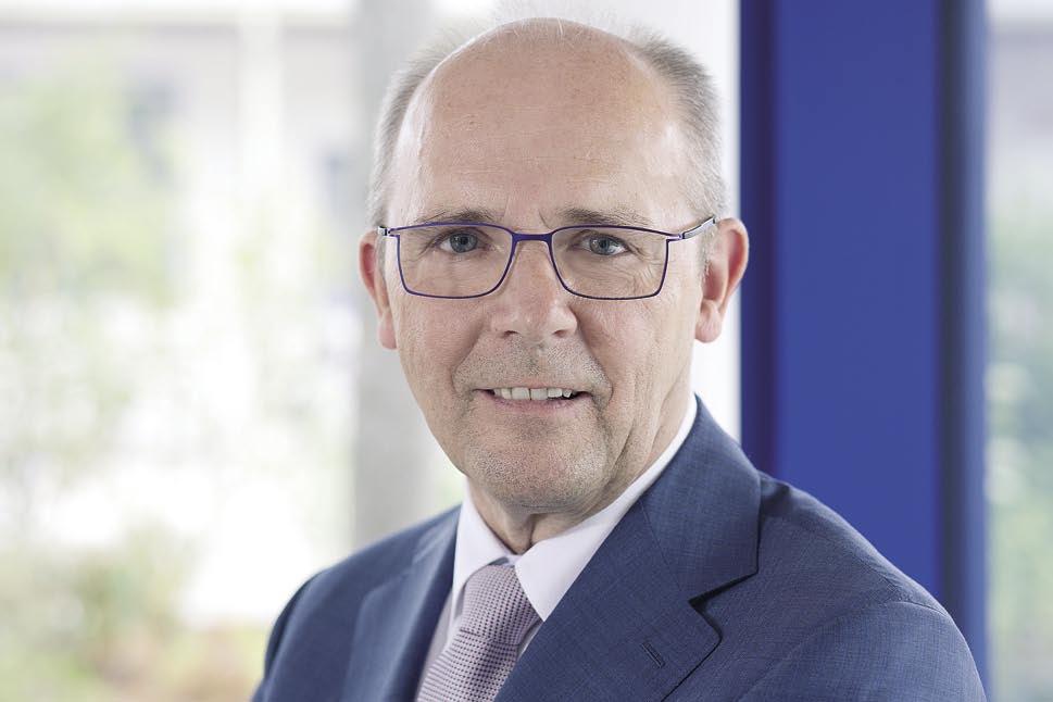 PLASTICS INTERVIEW Wystarczy jakość, czyli recyklaty w wtrysku Na pytania redakcji odpowiada Georg Tinschert, dyrektor zarządzający spółki WITTMANN-BATTENFELD.