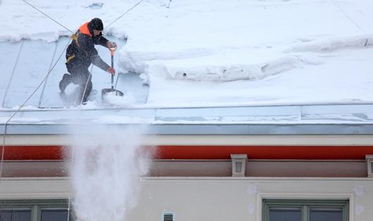 Prace sezonowe 23 Prace sezonowe Jesteśmy przygotowani na każdy rodzaj pogody. Posiadamy odpowiedni sprzęt do prac sezonowych. Coraz więcej klientów zleca nam stałą opiekę nad terenami zewnętrznymi.