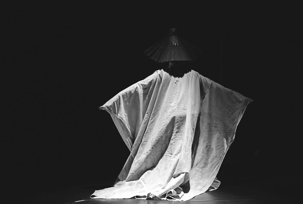 SUMIDA RIVER, BUTOH DANCE 351 Fot. 1.