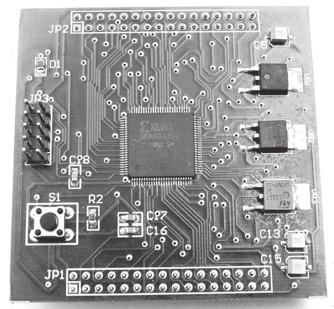 Platforma sprzętowa Jak wspomniałem w poprzedniej części artykułu, PicoBlaze jest miękkim mikrokontrolerem, opisanym w języku VHDL.