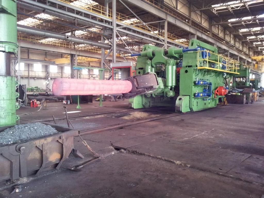 Napędy Boch Rexroth w modernizacji parku technologicznego kuźni ZARMEN FPA w Zdzieszowicach PI 070066 Manipulator kuzienny 30T z odkuwką trzymaną w szczypcach W lipcu 2013 została ukończona w firmie