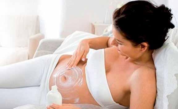 MUDr. Peter Brenišin gynekológ Gynekologická ambulancia a ambulancia gynekologickej urogynekológie BrenCare Poprad Strie v tehotenstve Ako tehotenstvo postupuje, bruško postupne rastie.