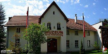 VII Muzeum Czynu Powstańczego Ul. Leśnicka 28 Góra Świętej Anny Godziny: od 11 30 do 14 00 Transmisja obrad na żywo na Kanał: Kongres Pokojowy https://www.youtube.com/watch?