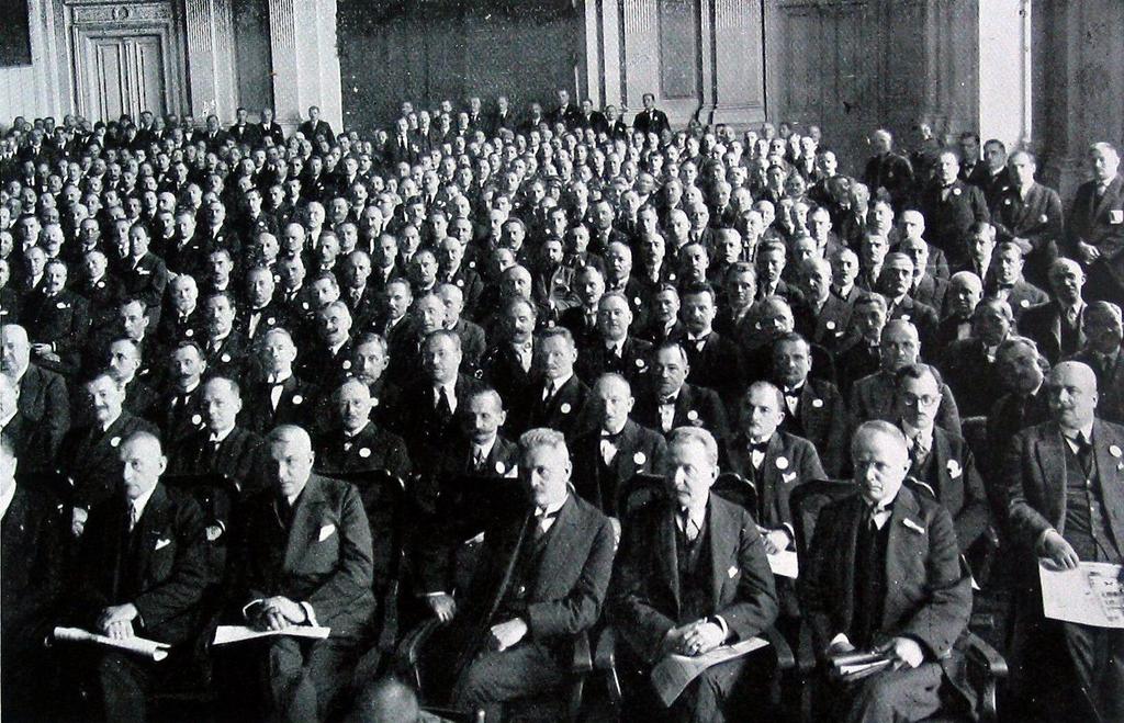 9. Wydał 9 numerów Wiadomości i rozesłał okazowe egzemplarze do Ministrów i Wojewodów. 10. Wydał 13 referatów i uruchomił Biuro Kongresu.