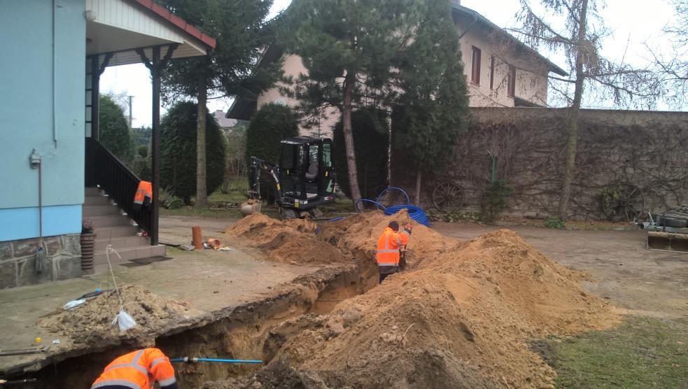 Budowa przyłącza wodociągowego 11. Wymiana przyłączy wodociągowych na ul.