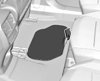 80 Schowki W niektórych wersjach w tylnej wnęce na nogi znajdują się dwa schowki. Przestrzeń bagażowa W schowkach pod fotelami przednimi mogą się znajdować narzędzia samochodowe 3 254.