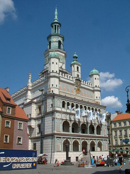 LOGGIA- pomieszczenie otwarte na zewnątrz arkadami, przesklepione służące