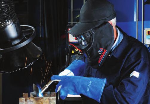 PRZYŁBICE PRZYŁBICE SAMOŚCIEMNIAJĄCE SAMOŚCIEMNIAJĄCE WELDCAP Norma dla przyłbic CE EN 175 Norma dla filtrów CE EN 379 GWARANCJA ŚRODKI OCHRONY INDYWIDUALNEJ 1 Spawanie nigdy nie było tak wygodne.