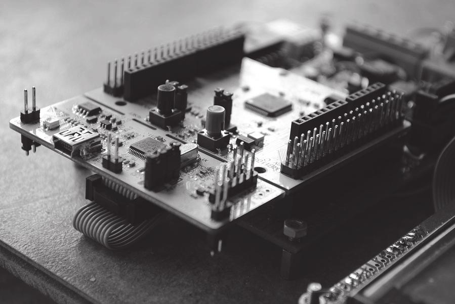 Zastosowanie mikroprocesora Nucleo do sterowania 169 Tabela 2: Parametry STM32 Nucleo-072RB.