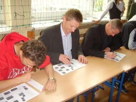 Na lekcjach techniki uczniowie pogłębiali wiedzę na temat bezpieczeństwa w ruchu