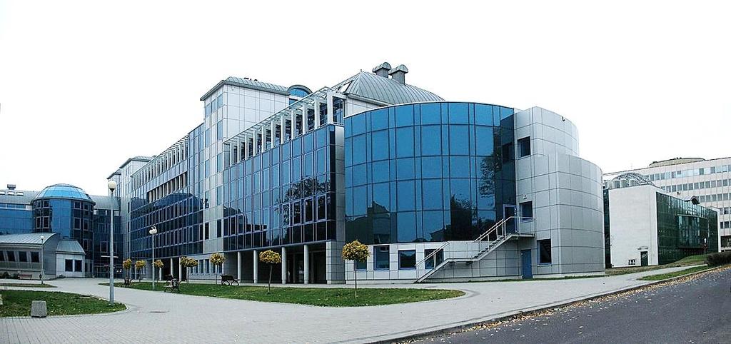 wysokokwalifikowanych nauczycieli.