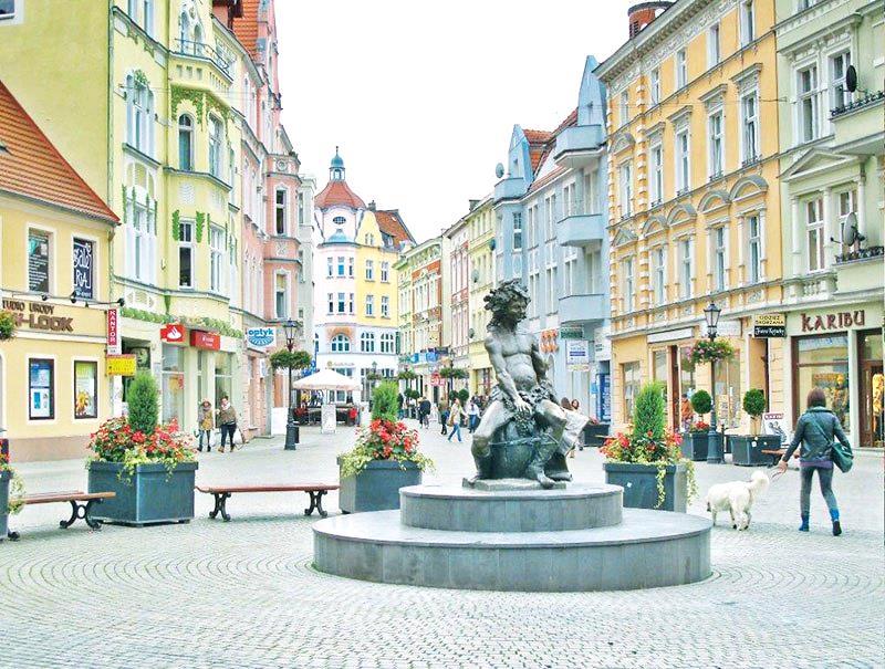 Zielonogórski deptak lub stary rynek to