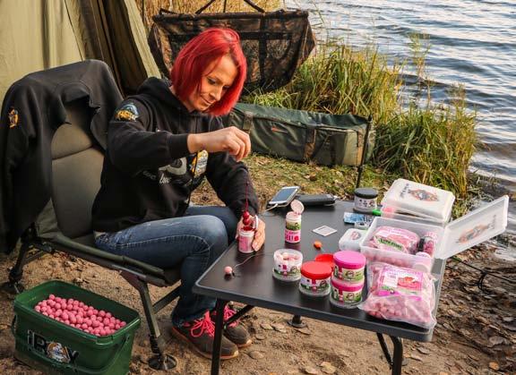 Uncle Bait - Extra Strong W 2016 roku zdecydowaliśmy się dalej rozwijać naszą bardzo udaną i popularną przynętę Unlce Baits The Boilie.