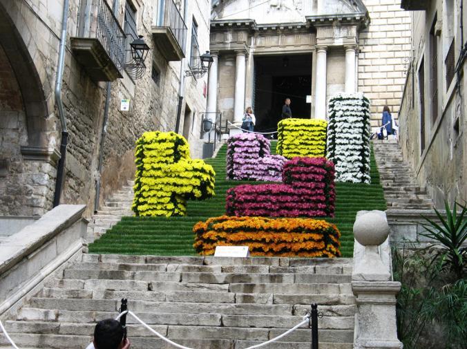 Festival kvetov, Girona. Výstava rastlín s vyše 50. ročnou tradíciou, ktorá sa uskutočňuje každý rok v mesiaci máj.