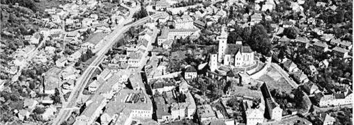 ulice a západné časti Križkovej ulice zastavali domami aj nad potokom.