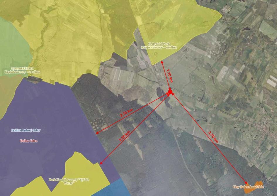 - ok. 3,20 km na wschód Park Krajobrazowy Ujście Warty, - ok. 1,10 km na południowy zachód otulina Cedyńskiego Parku Krajobrazowego, - ok.