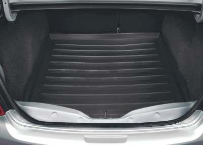 Ułatwia utrzymanie w czystości przestrzeni bagażowej oraz zapobiega przesuwaniu bagażu podczas transportu. Krawędź boczna 45 mm. Z logo Citroën C4 Picasso Gumowa wykładzina bagażnika na miarę.