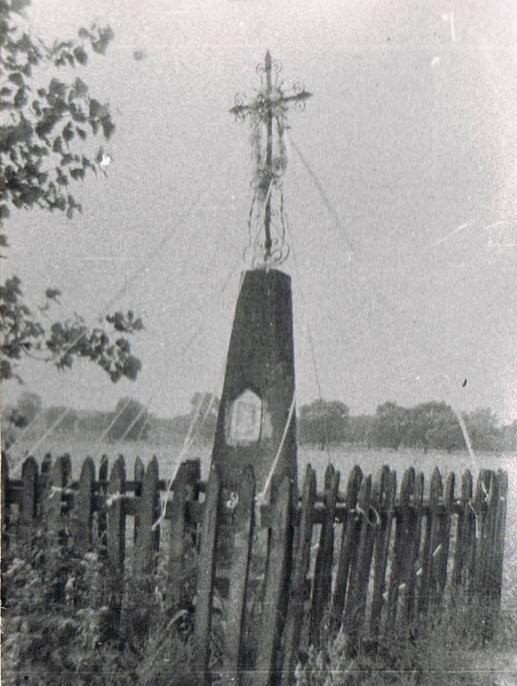 KARTA GMINNEJ EWIDENCJI ZABYTKÓW 57 1. OBIEKT Kapliczka przydrożna 5. MIEJSCOWOŚĆ Zawady B Sakralna Kamień/metal 1910 21. FOTOGRAFIA 7.POWIAT płoński 8. WOJEWÓDZTWO mazowieckie 10. ADRES Zawady B 13.